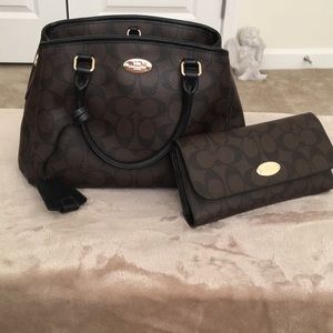 Mini Coach & Matching Wallet!